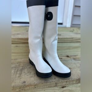 Elegant White and Black Winter Boots